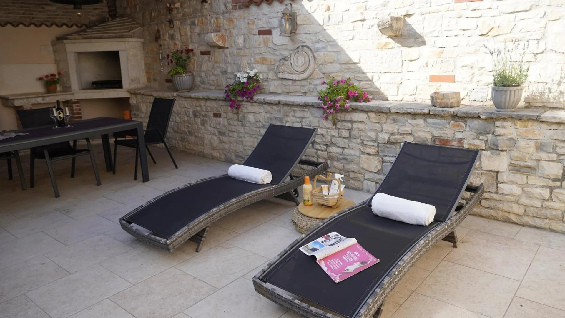 شقة Wellness Apartman Kaiser بولا