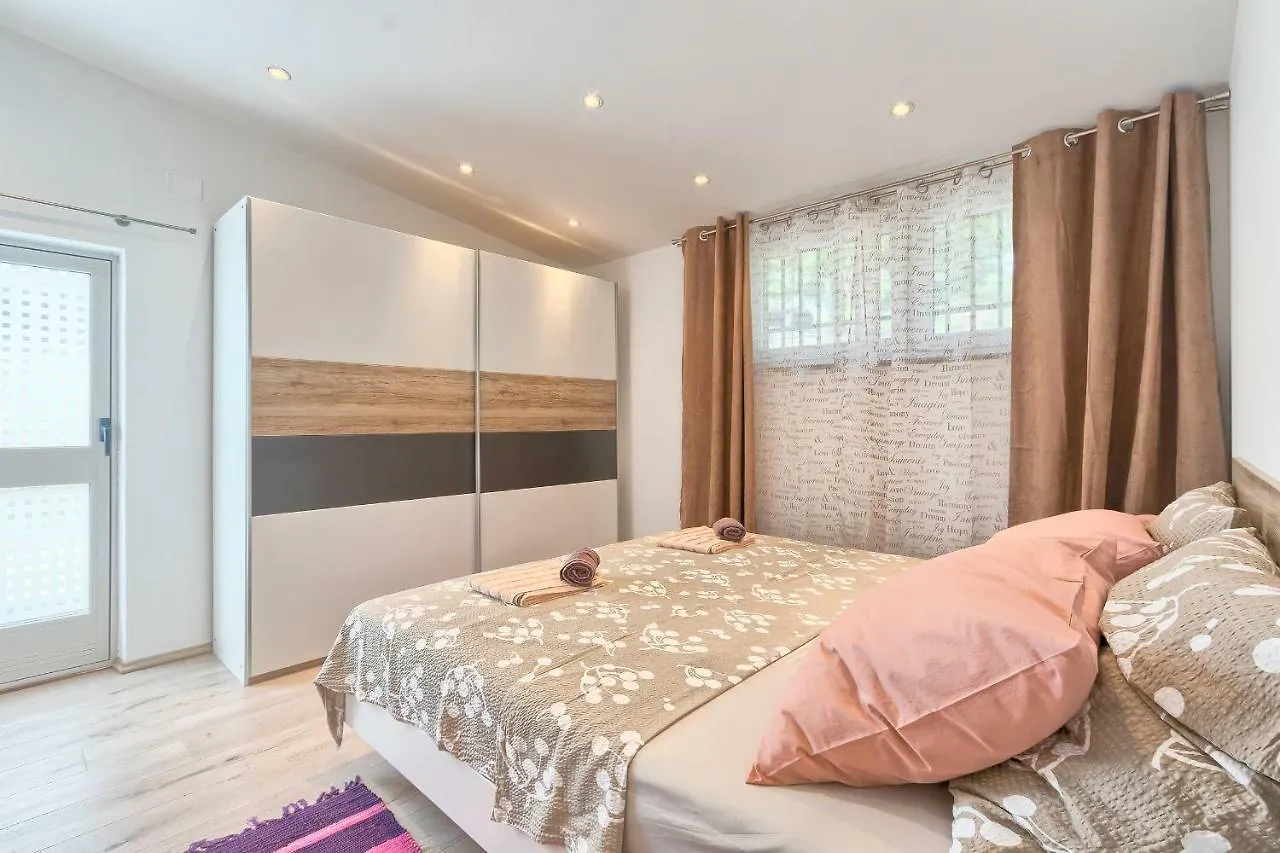 Wellness Apartman Kaiser بولا 0*,  كرواتيا
