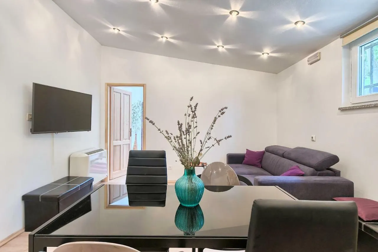 Wellness Apartman Kaiser Πούλα Κροατία